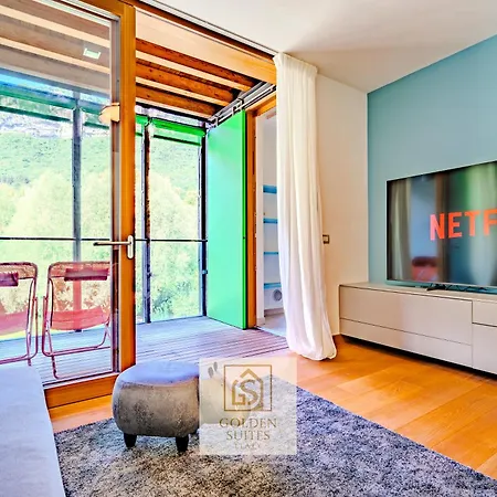 Goldensuitesitaly Muse Free Parking Apartment