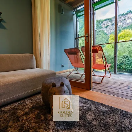 Goldensuitesitaly Muse Free Parking Apartment *